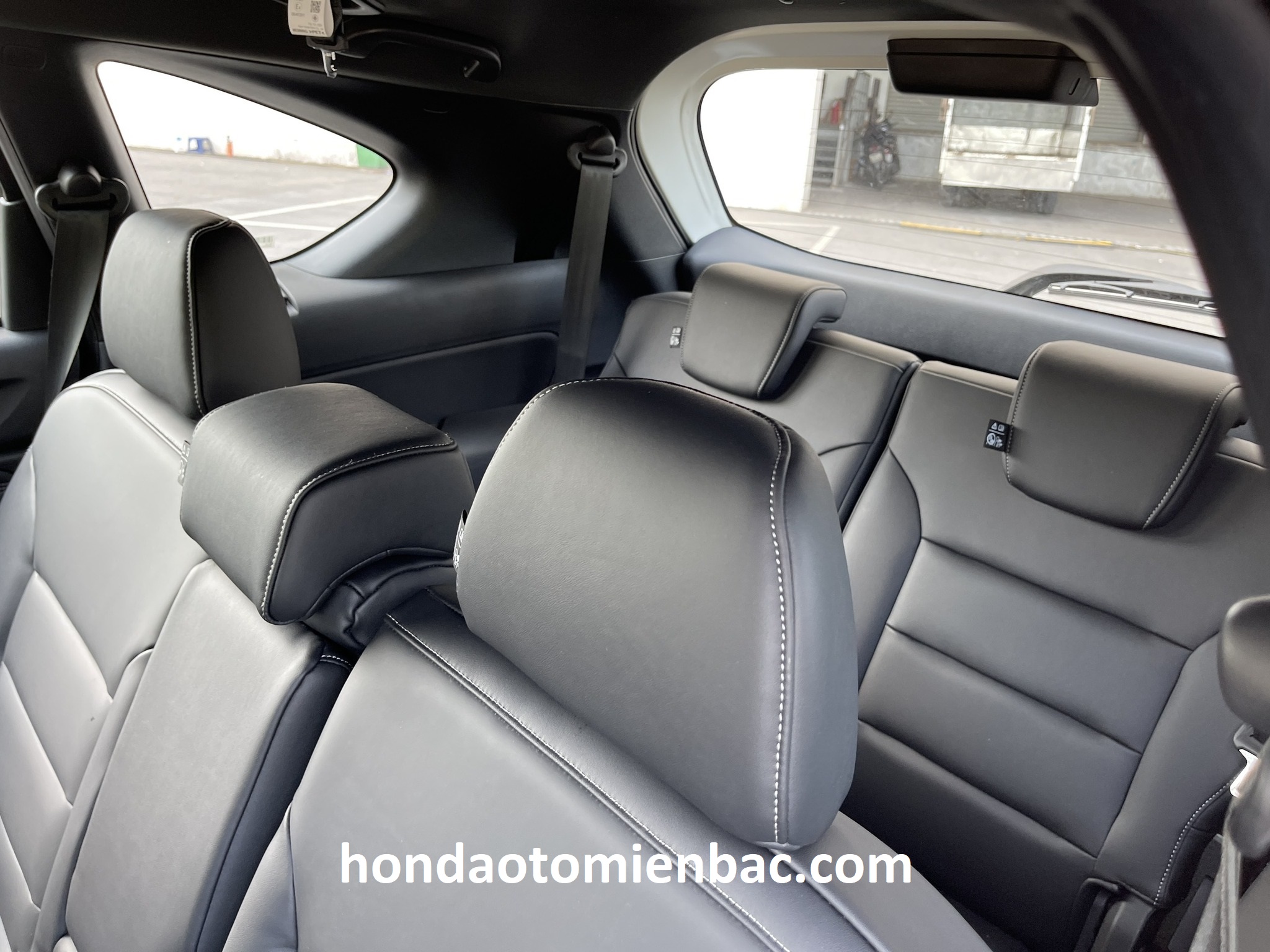 ảnh nội thất xe honda brv 2023 hàng ghế 3